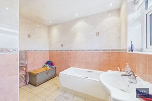 Photo 22- click for photo gallery